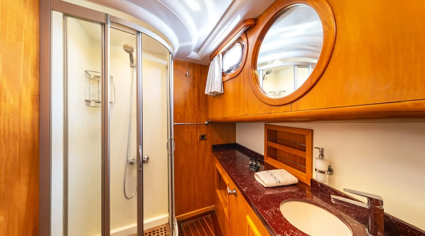 MEIN SCHATZ Bathroom