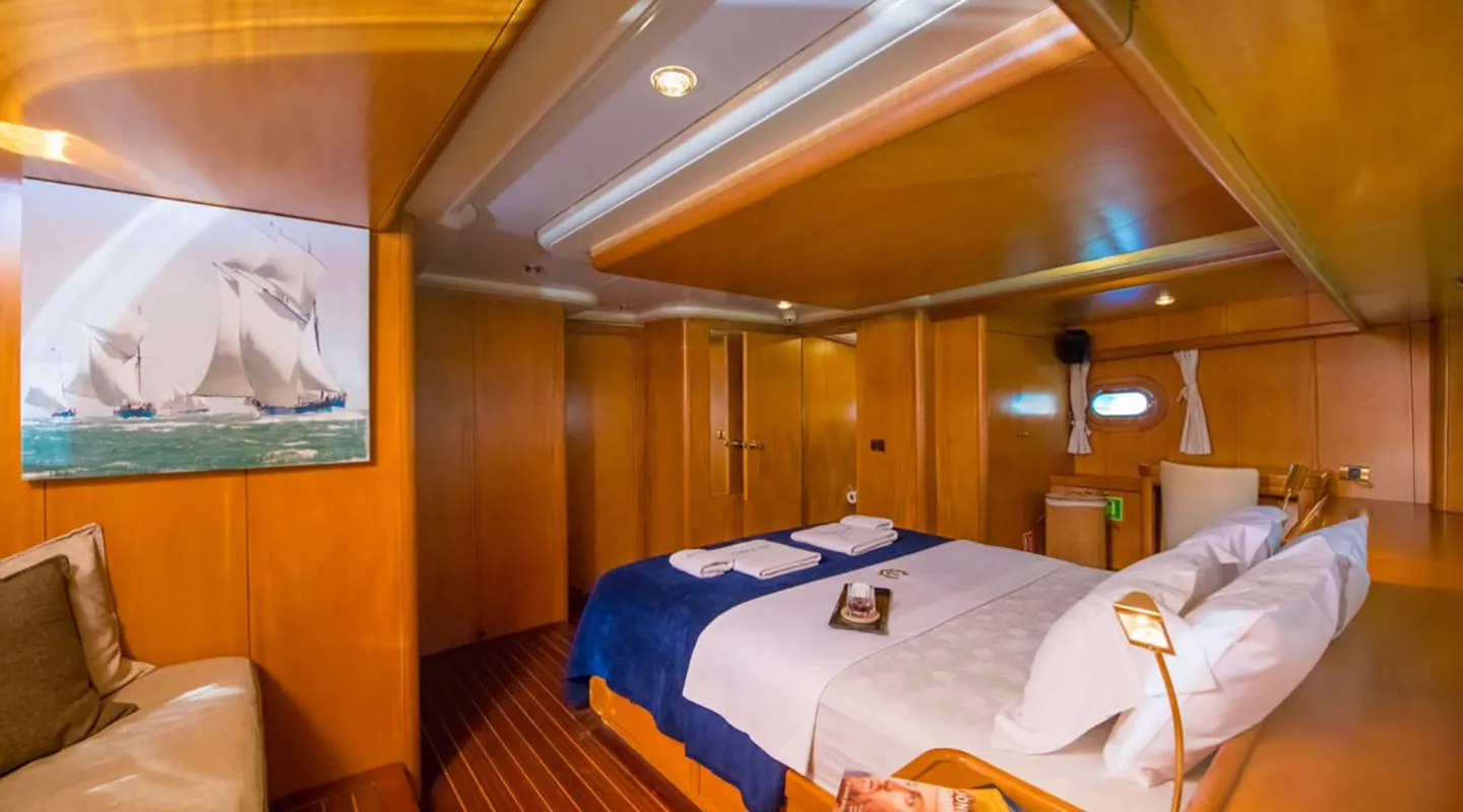 MEIN SCHATZ Master cabin