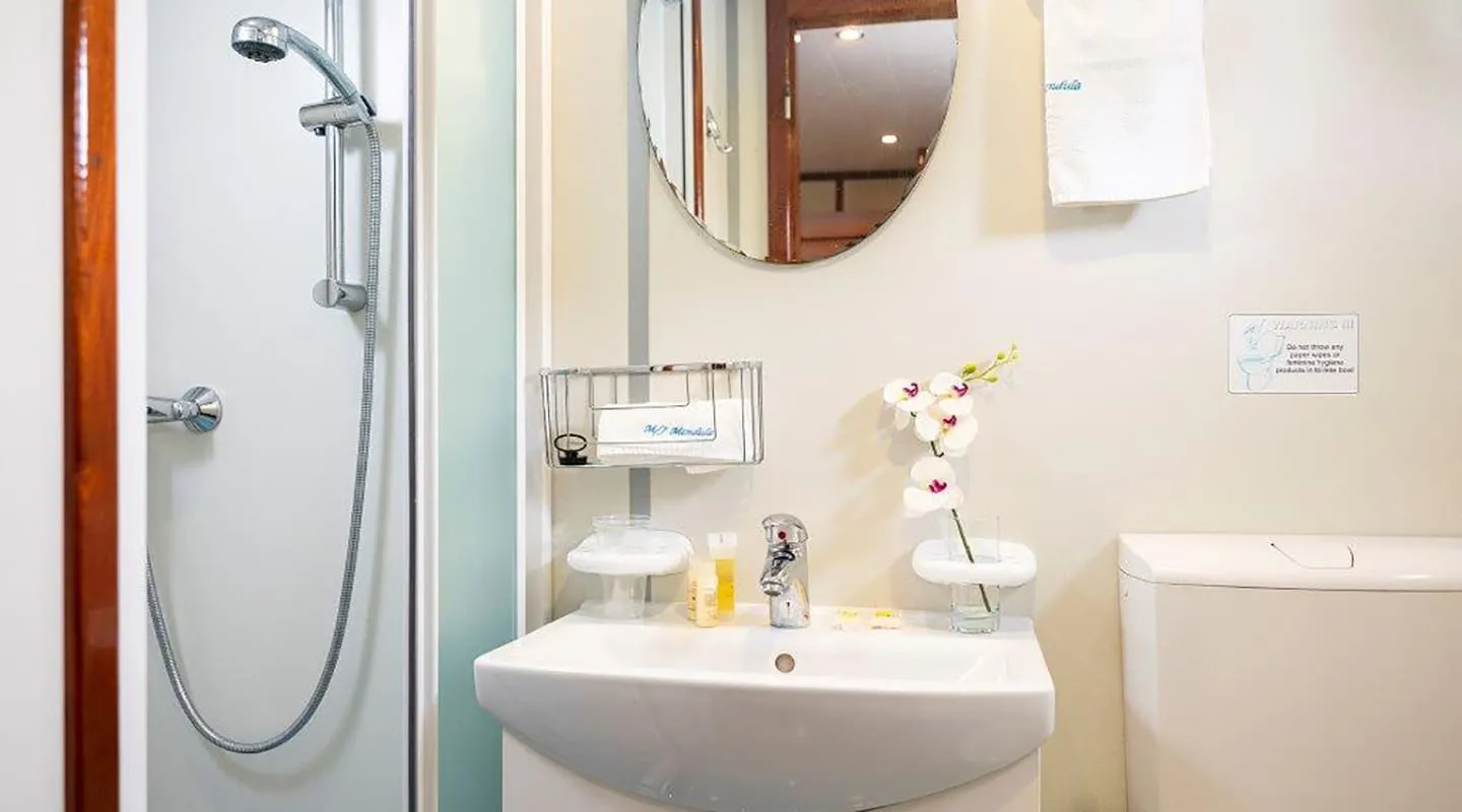 MENDULA Bathroom