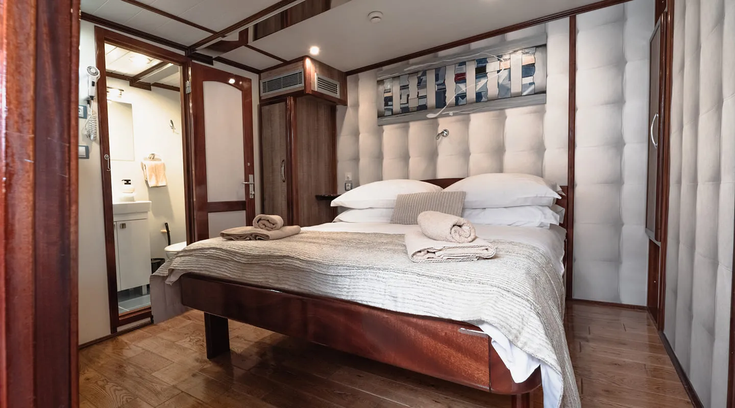 MENDULA Double cabin