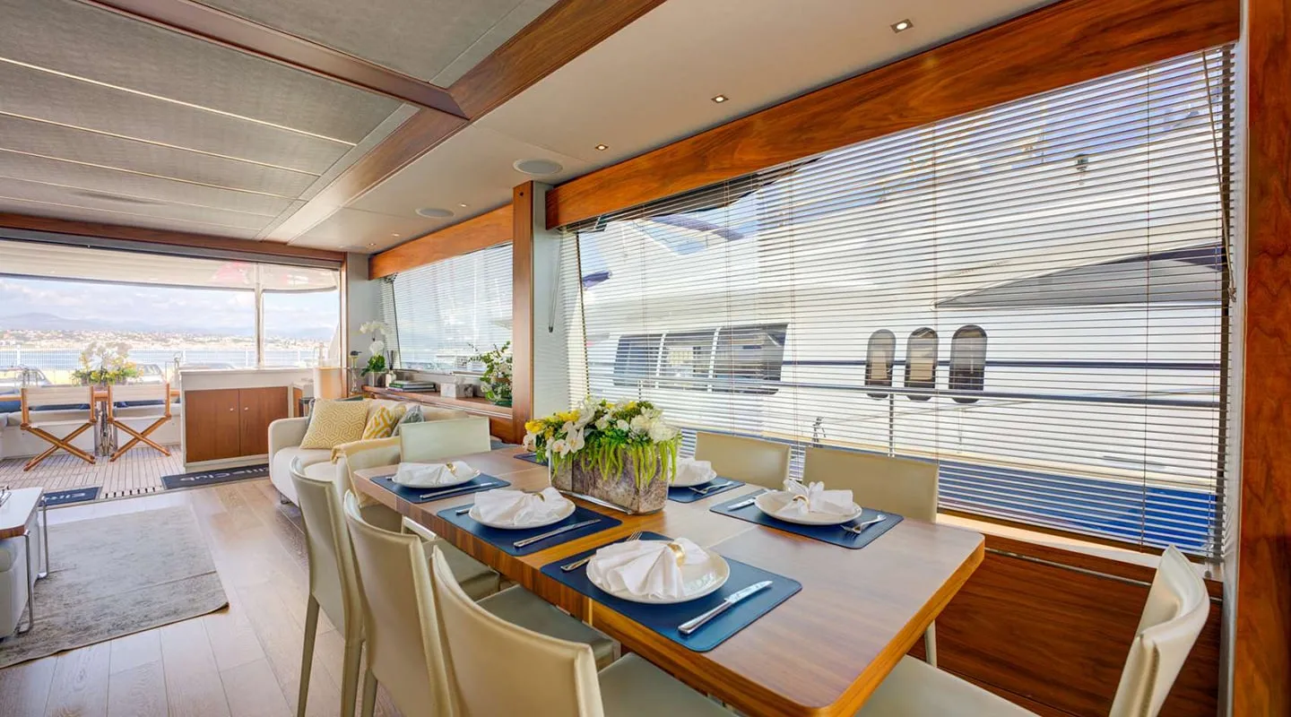 MIKEL ANGELO Dinning area