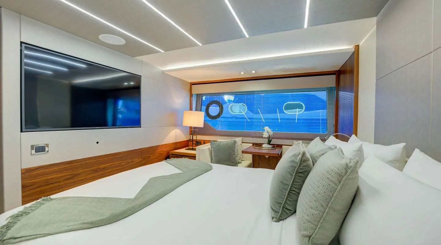 MIKEL ANGELO Double cabin