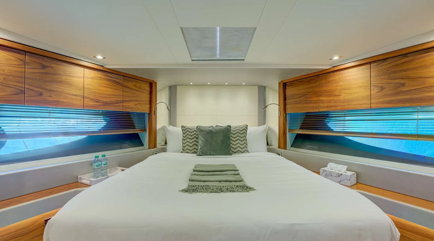 MIKEL ANGELO Double cabin