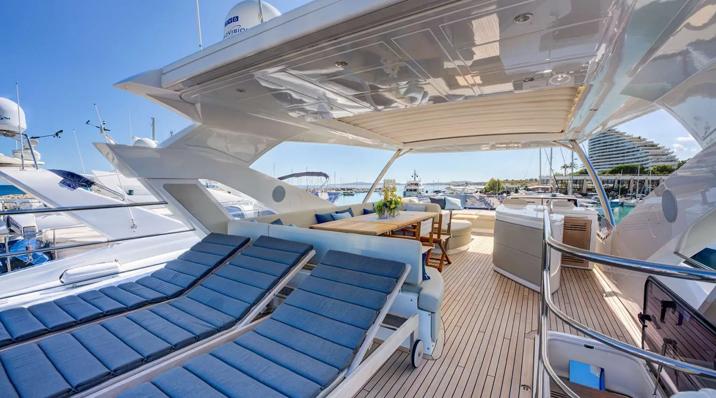 MIKEL ANGELO Flybridge