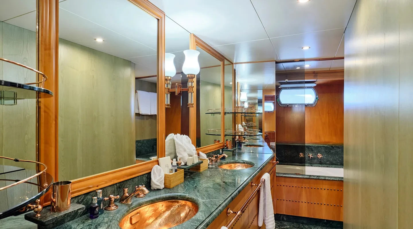 MOBIUS VIP cabin ensuite