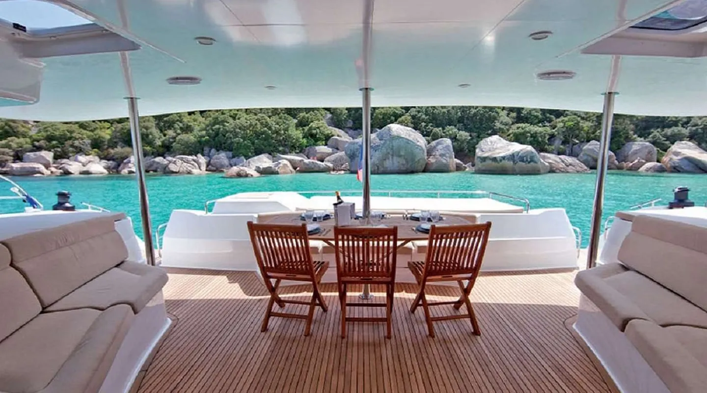 MOBY DICK Aft deck