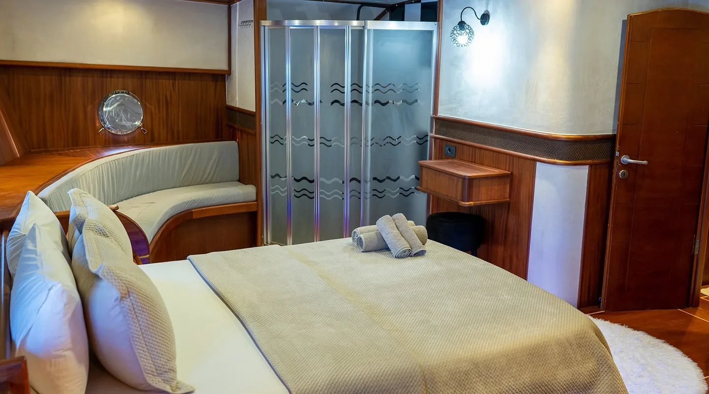 NEVRA QUEEN Master cabin