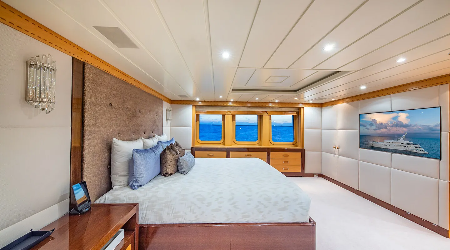 NITA K II Master cabin