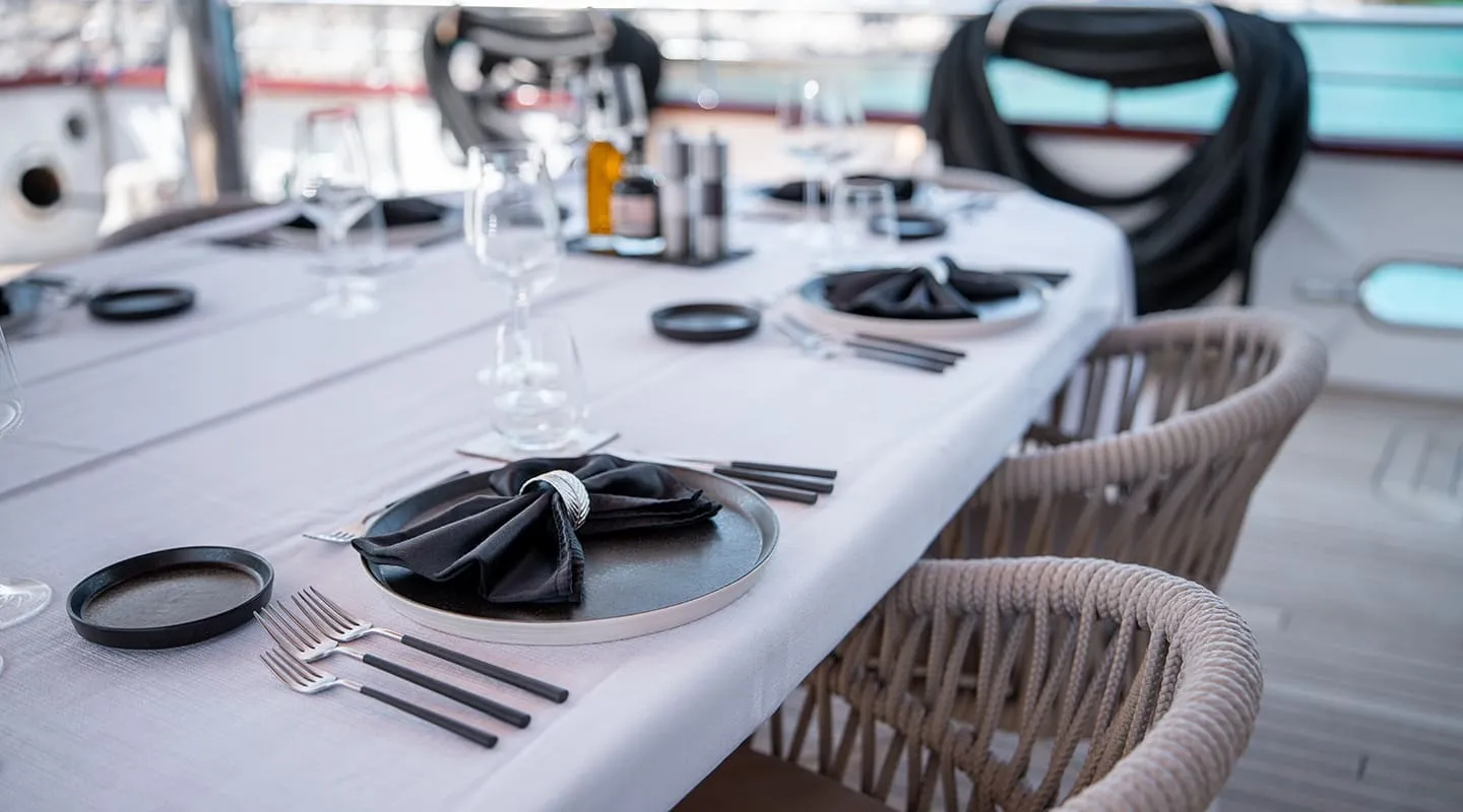NOCTURNO Table decoration