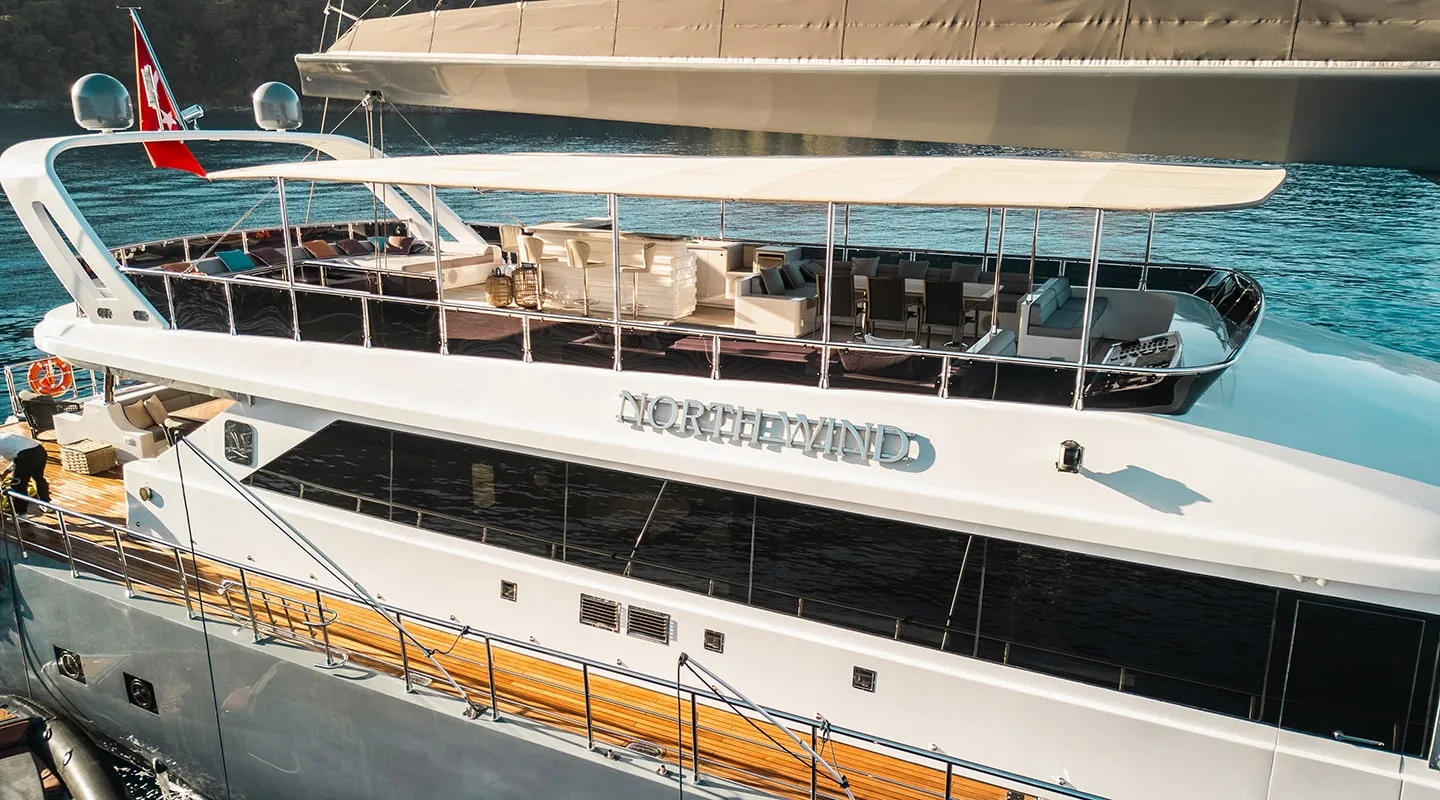 NORTH WIND Flybridge