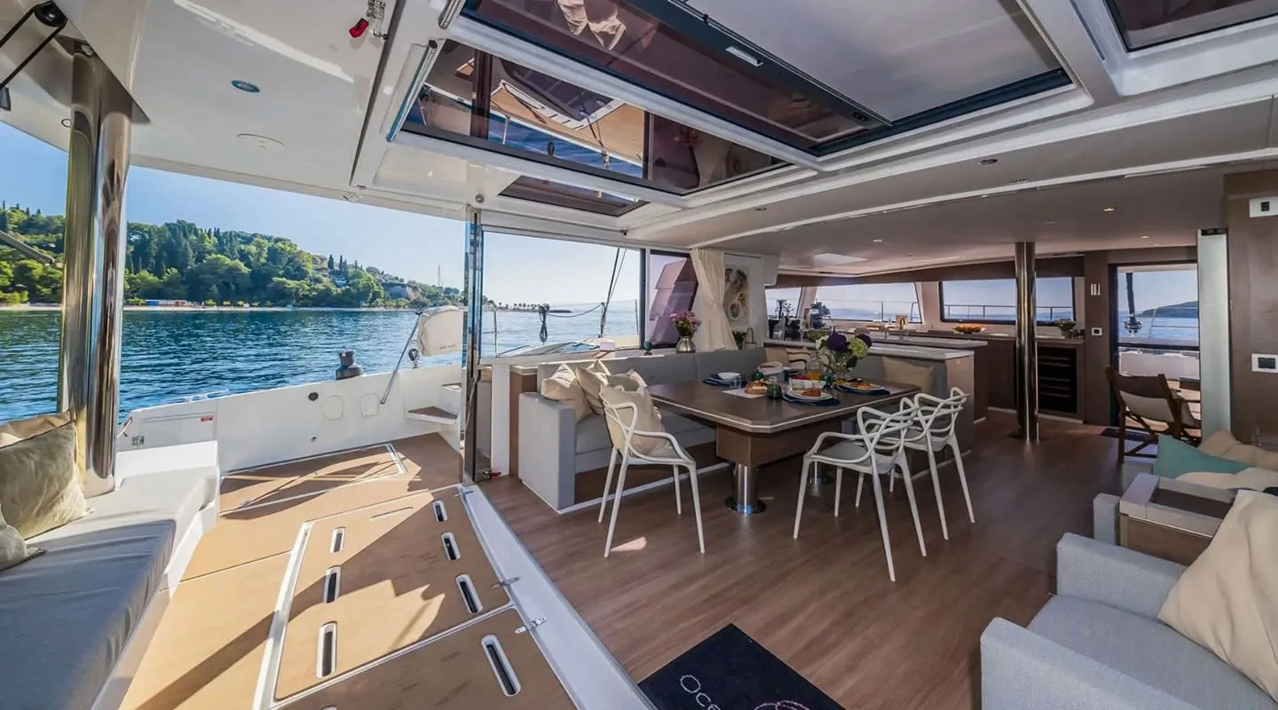 OCEAN LOUNGE Aft deck