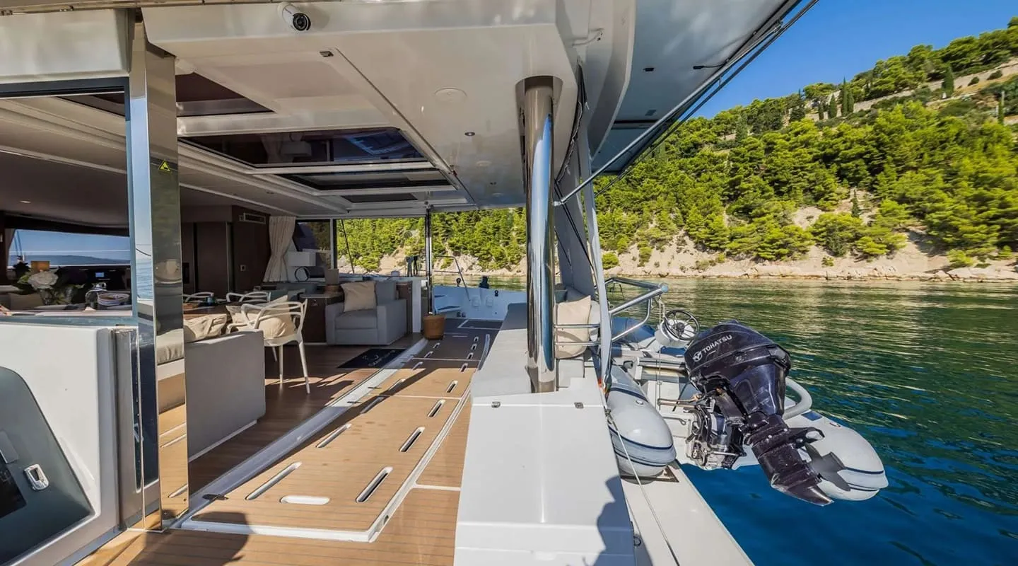 OCEAN LOUNGE Aft deck