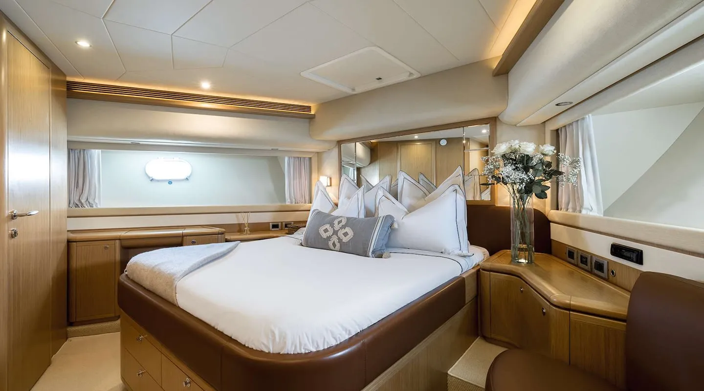 ONYX Double cabin
