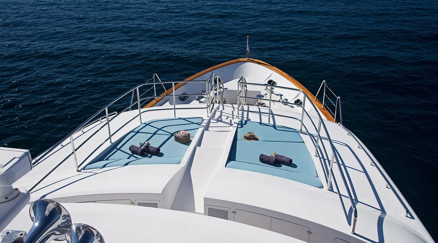 OPTION B Bow deck