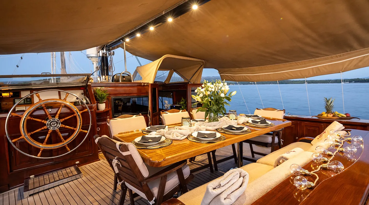 PACHA Aft deck