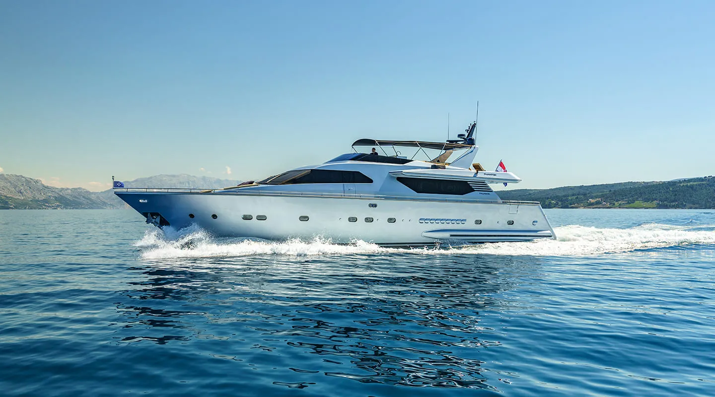 PHANTOM Cruising