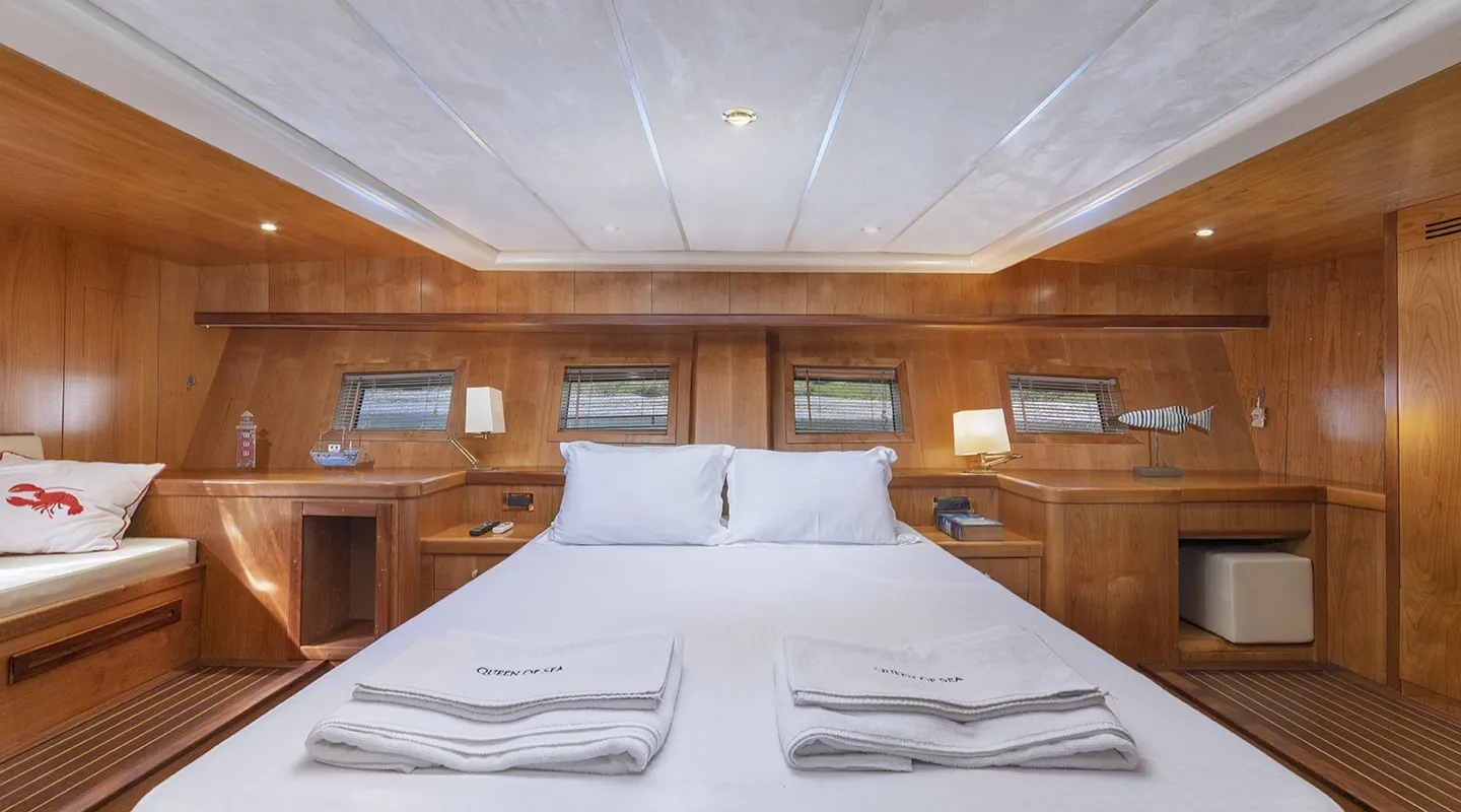 QUEEN OF SEA Master cabin