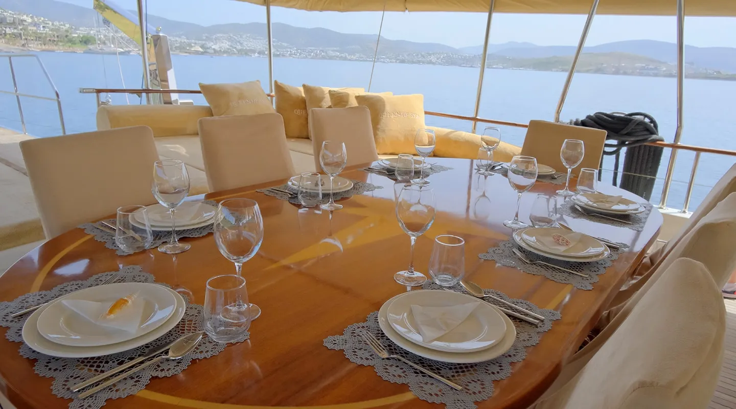 QUEEN OF SEA Table decoration