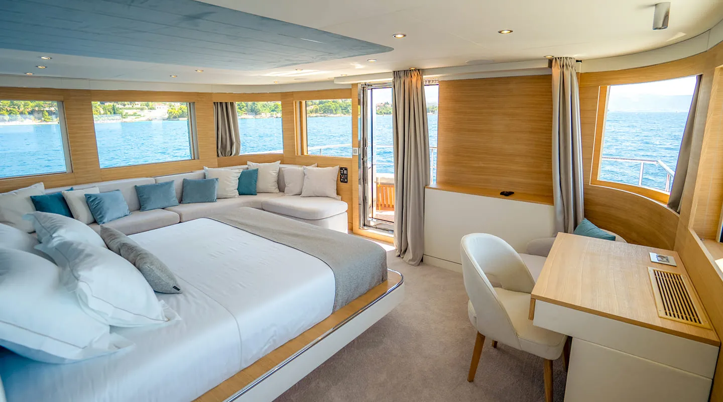 RENATA Master stateroom