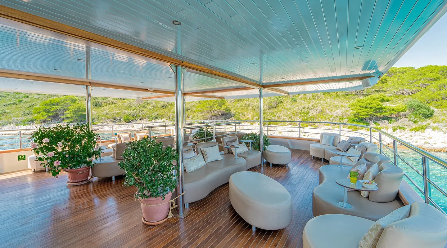 RIVA Lounge area