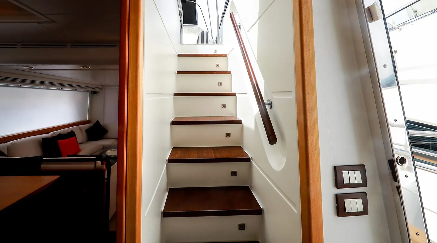 SERENITY III Aft deck