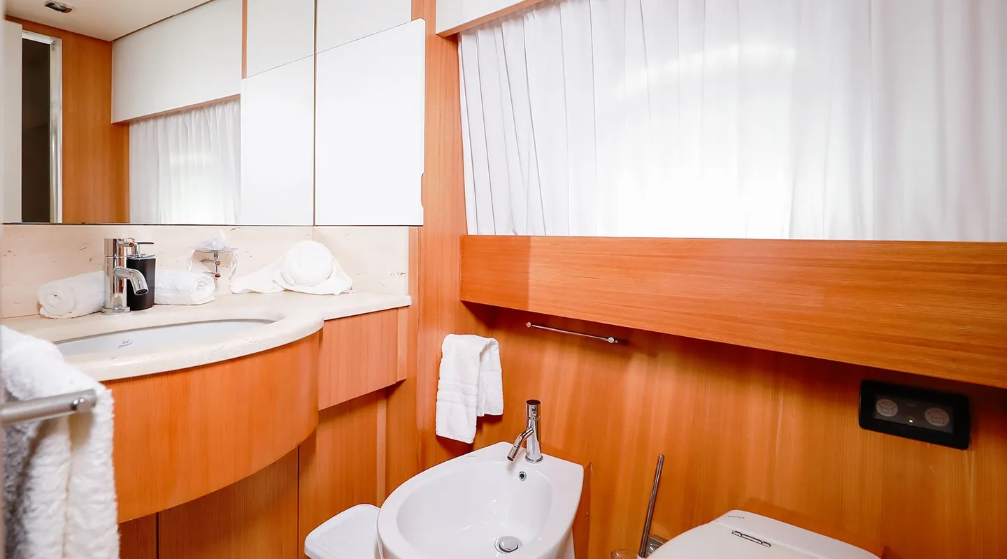 SERENITY III Bathroom