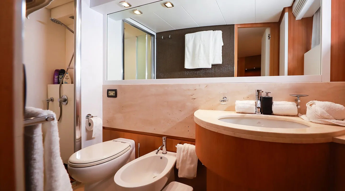 SERENITY III Bathroom