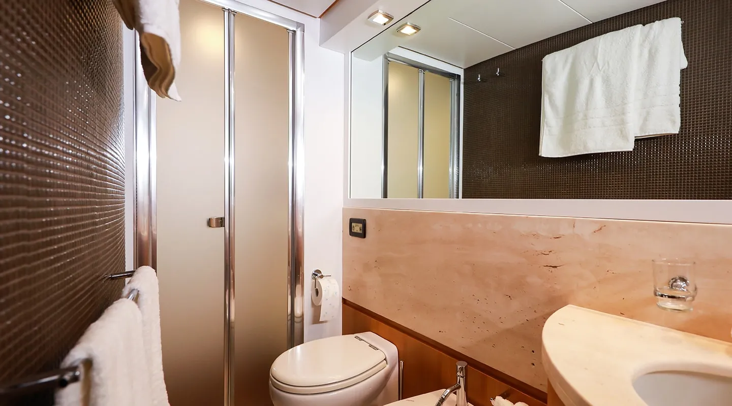 SERENITY III Bathroom