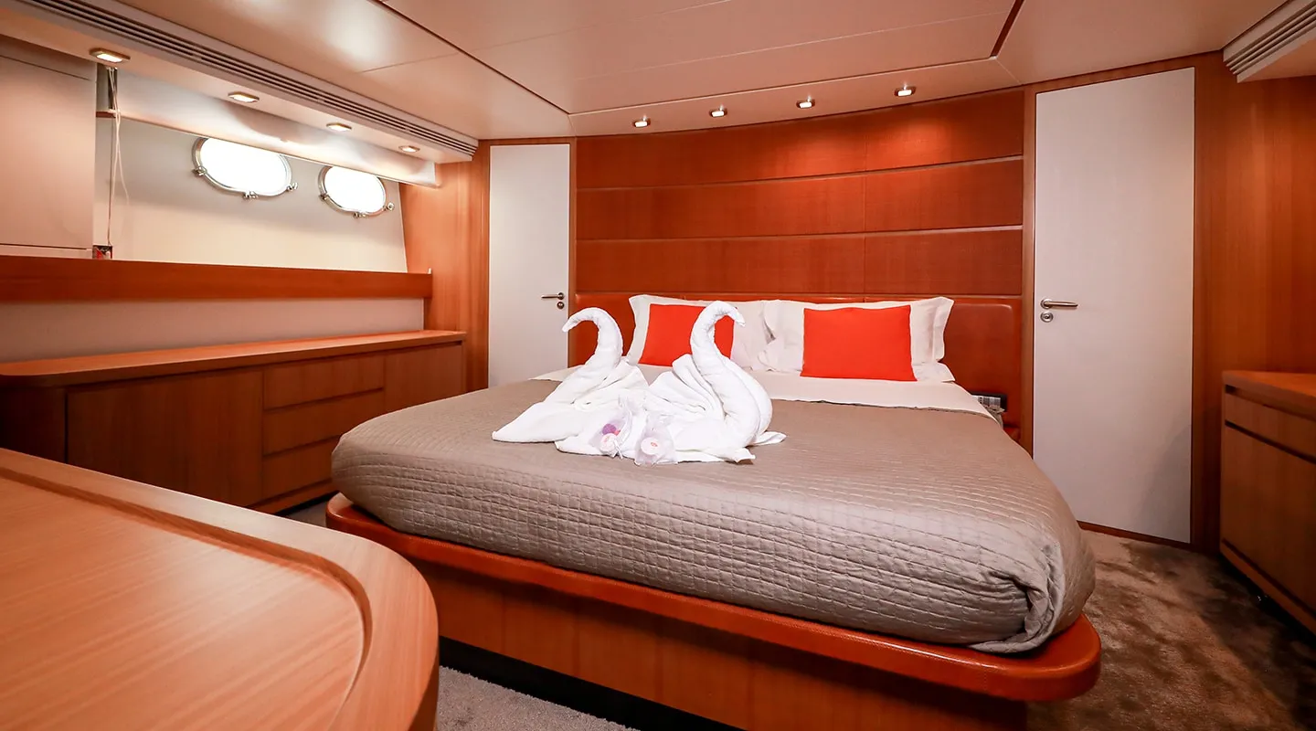 SERENITY III Double cabin