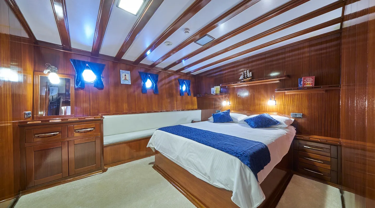 STELLA MARIS Double cabin