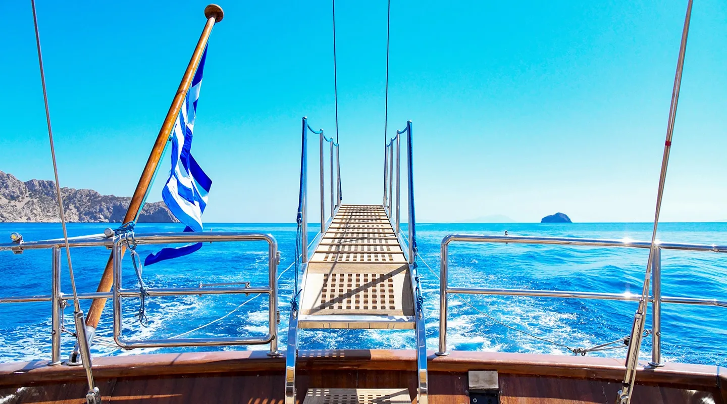 TAMARITA Aft deck