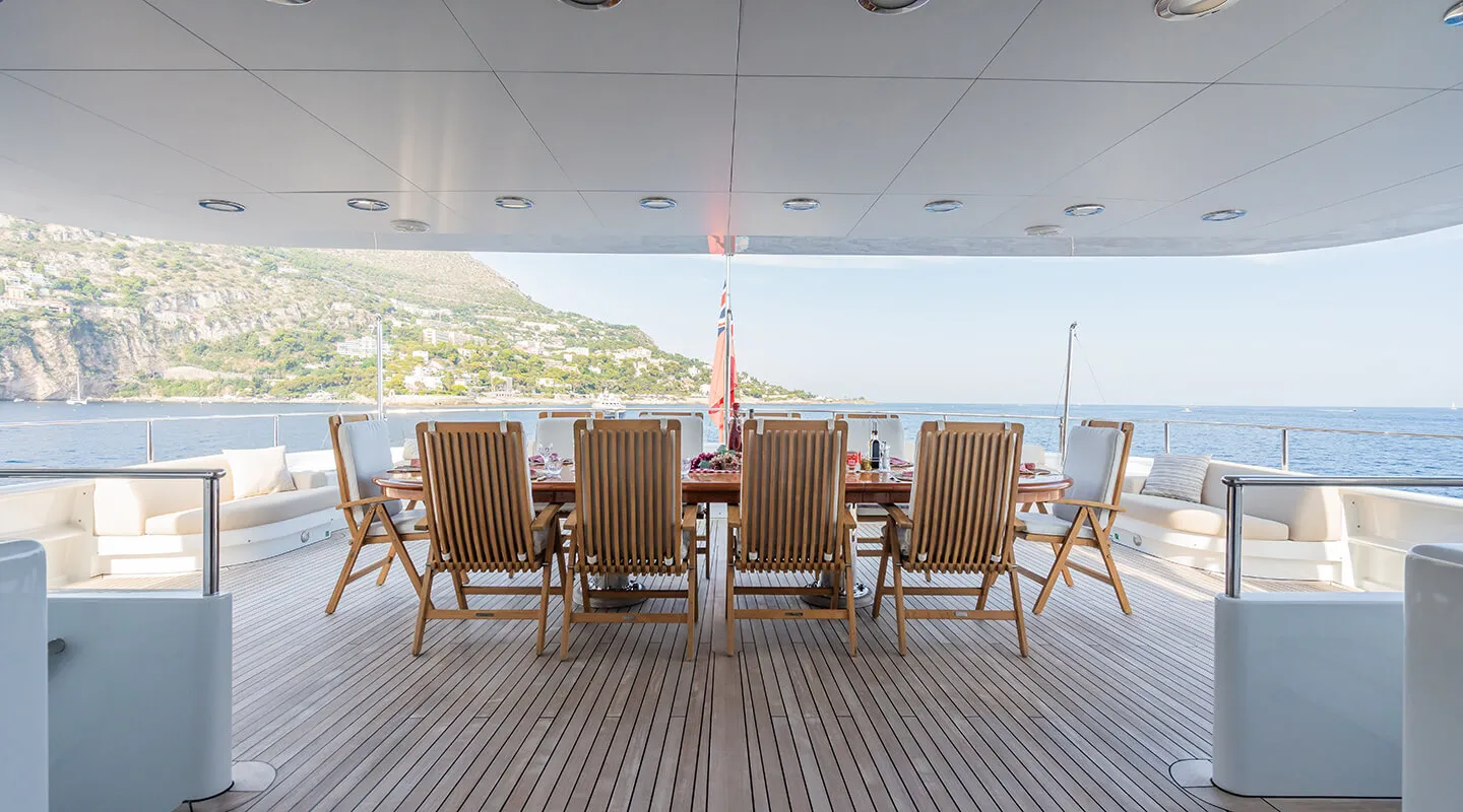 TE MANU Aft deck