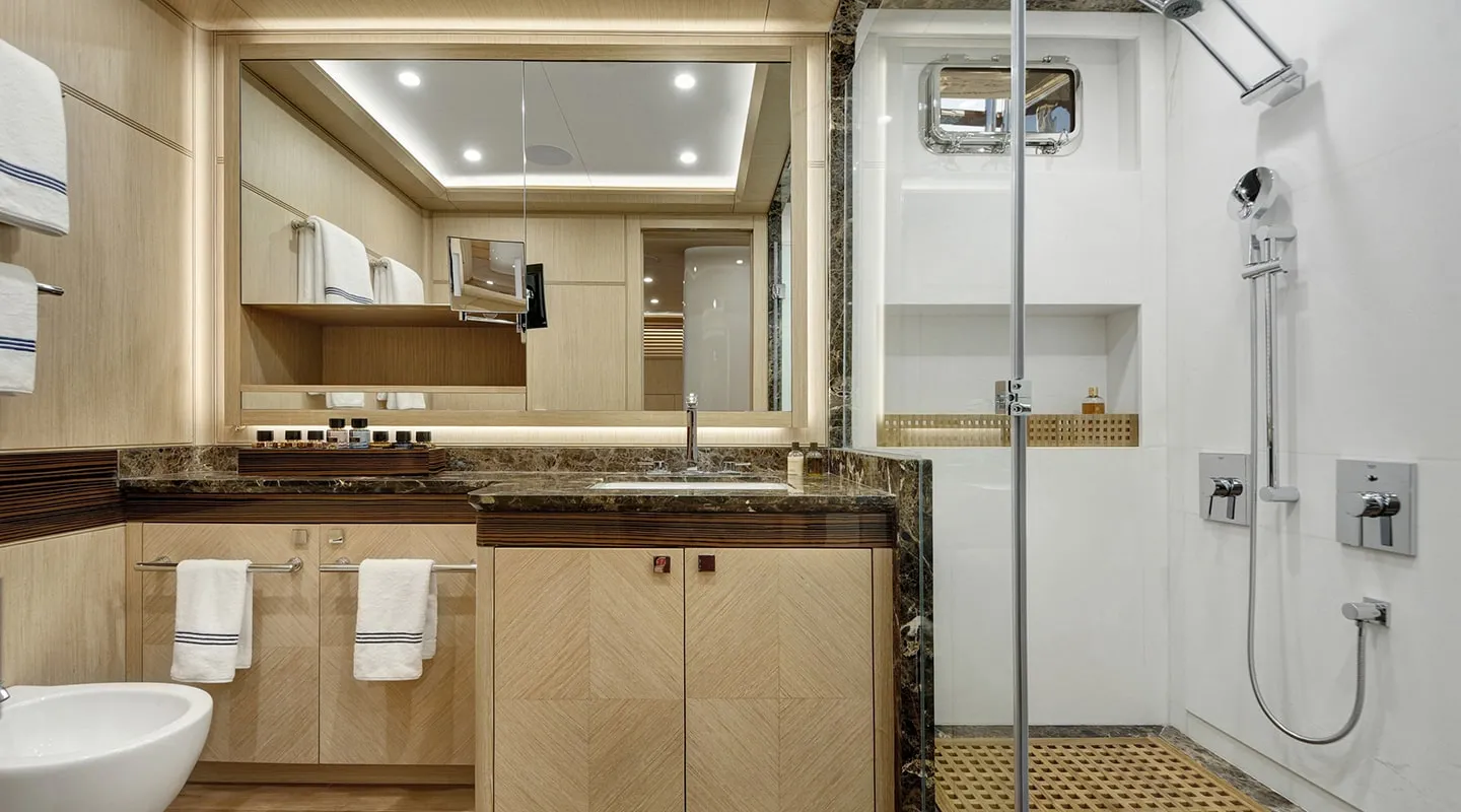 THAT'S AMORE Master cabin