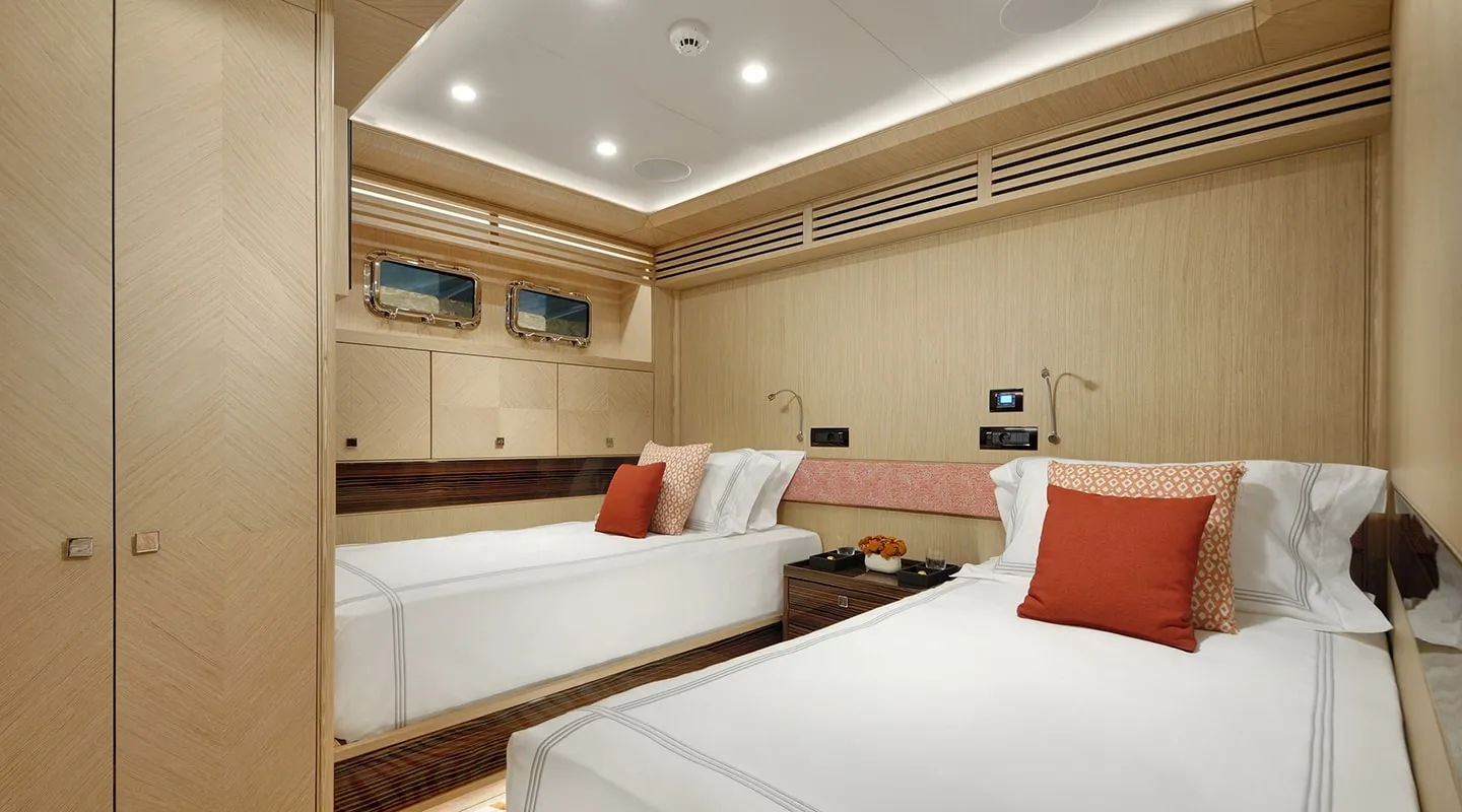THAT'S AMORE Twin cabin