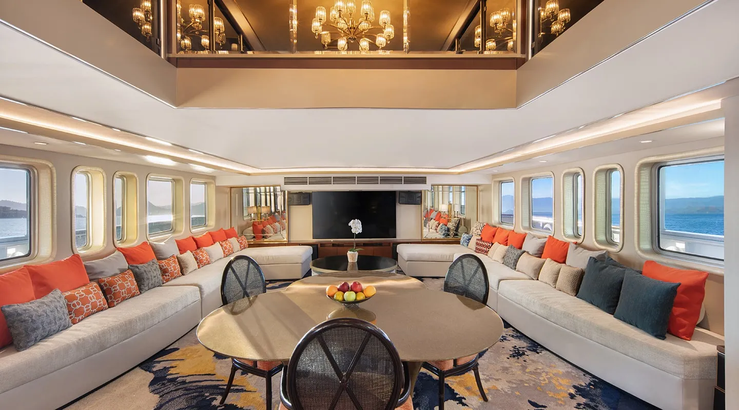 THE TRANS LUXURY YACHT Lounge area
