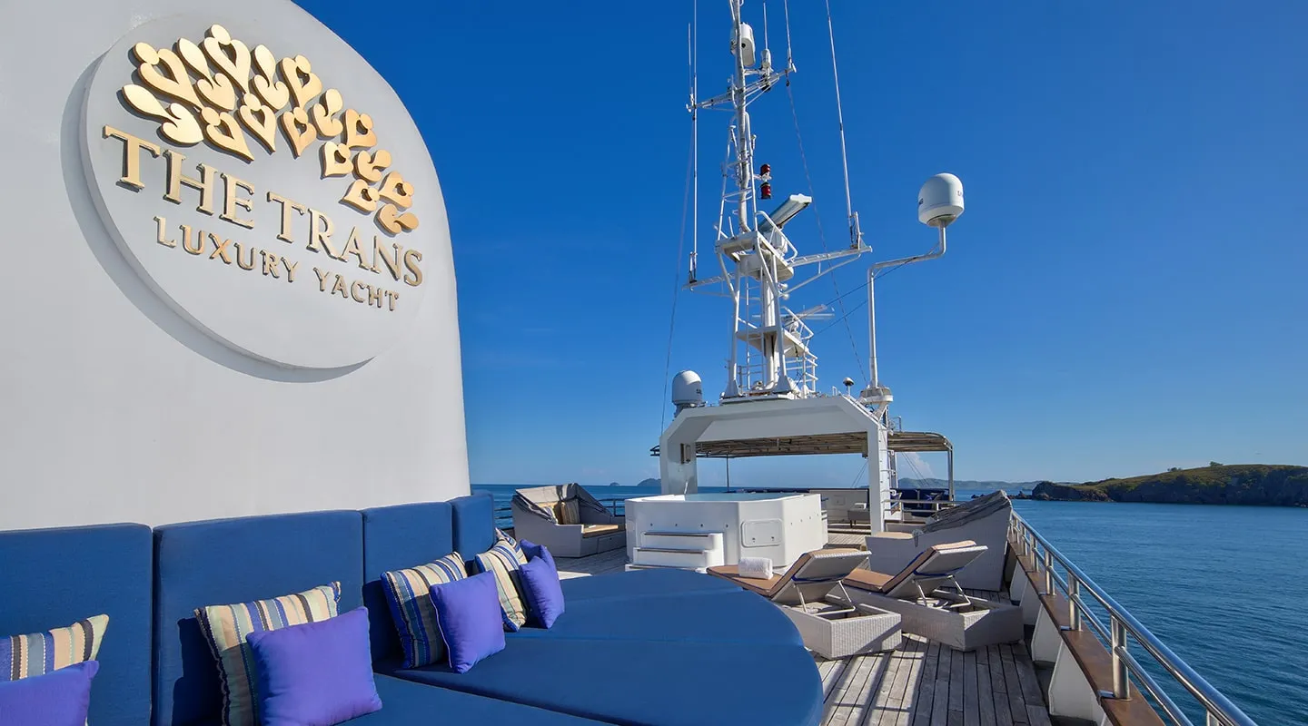 THE TRANS LUXURY YACHT Upper deck