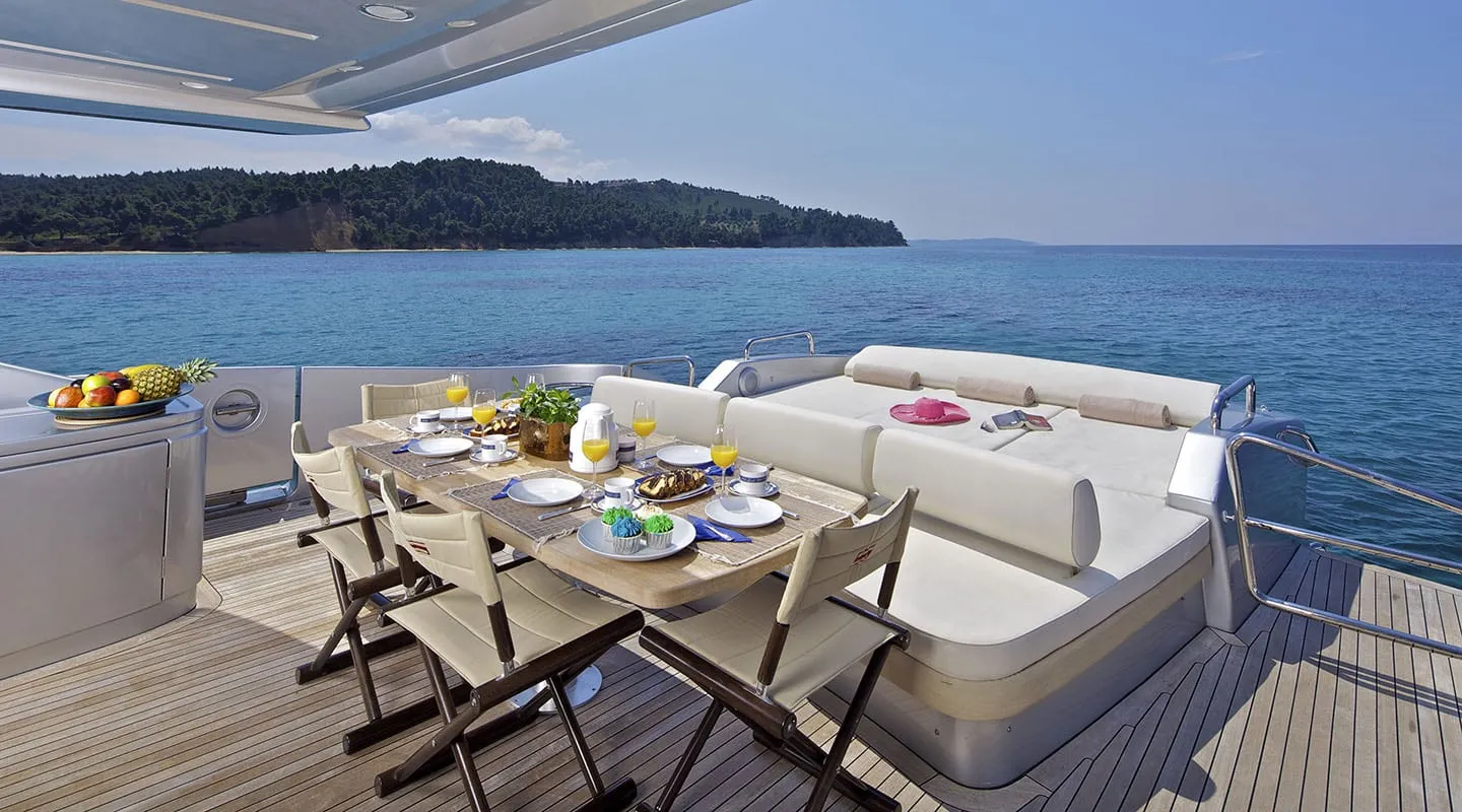 THEA MALTA Aft deck