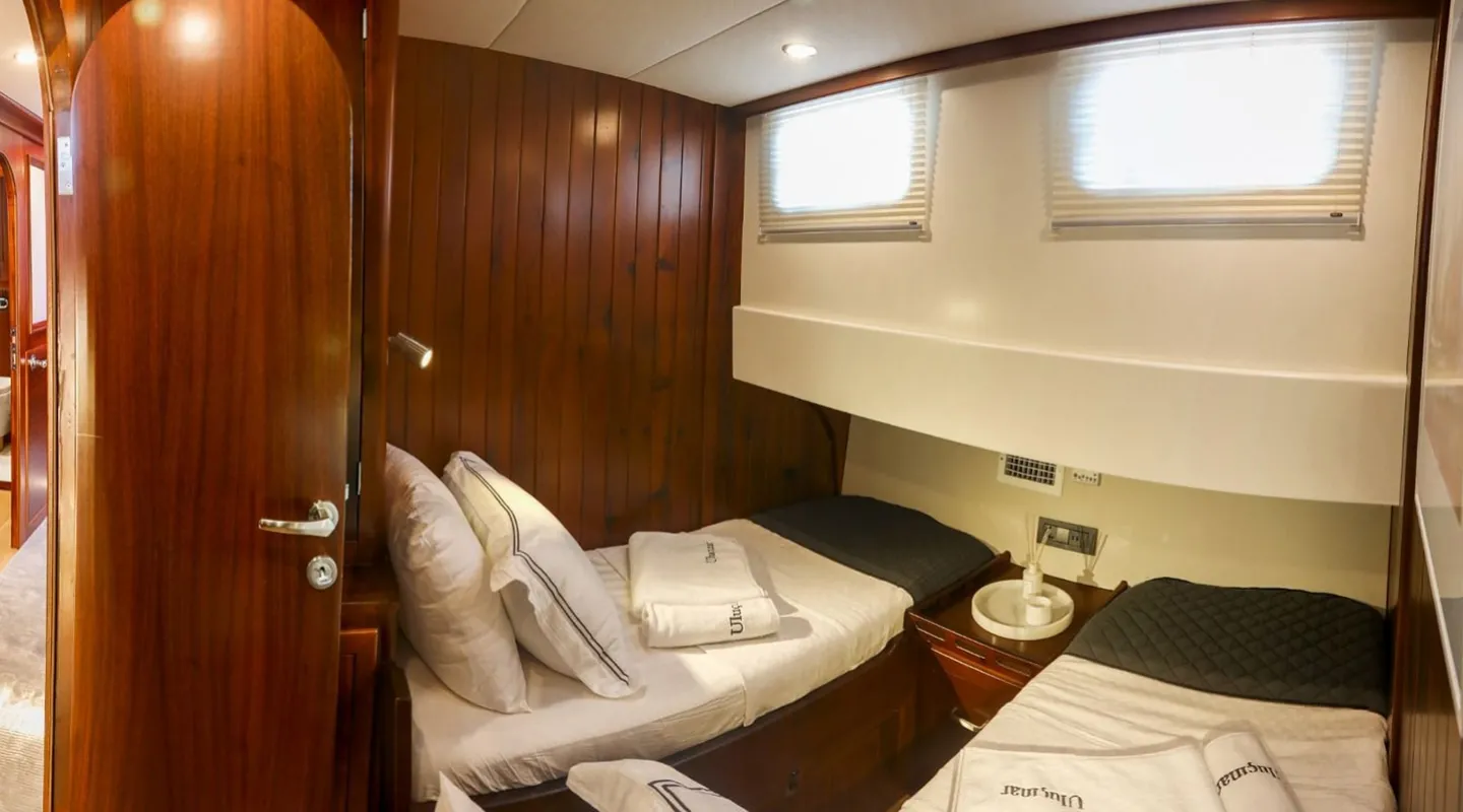 ULUCINAR Twin cabin