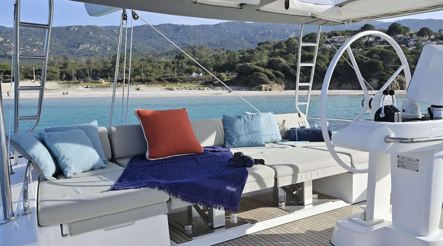 VIGILANT 2 Flybridge