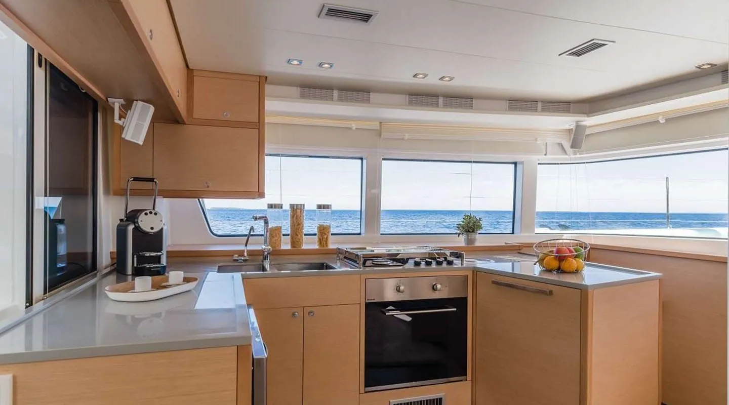 VIGILANT 2 Galley
