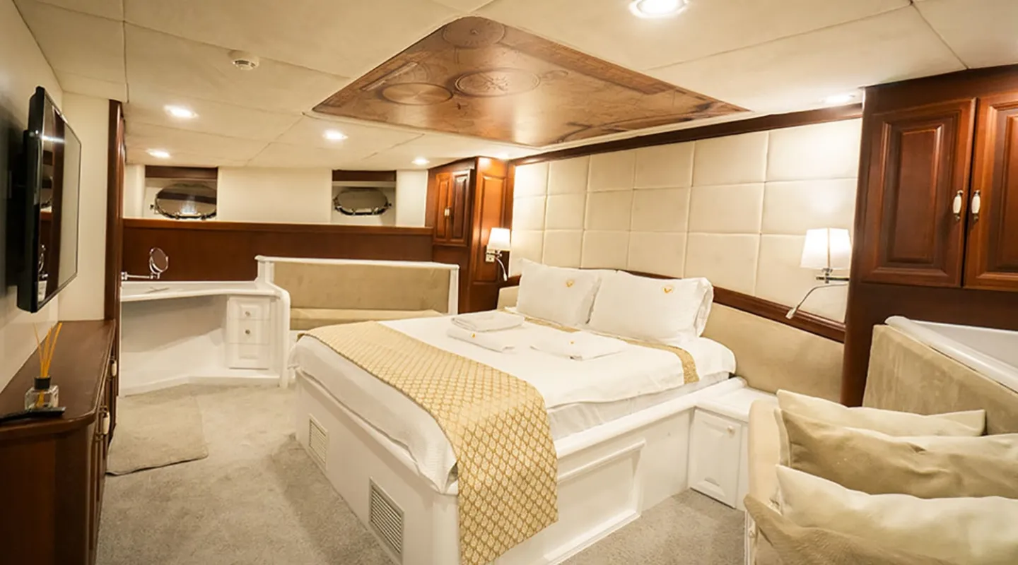 VIRTUOSO Master cabin