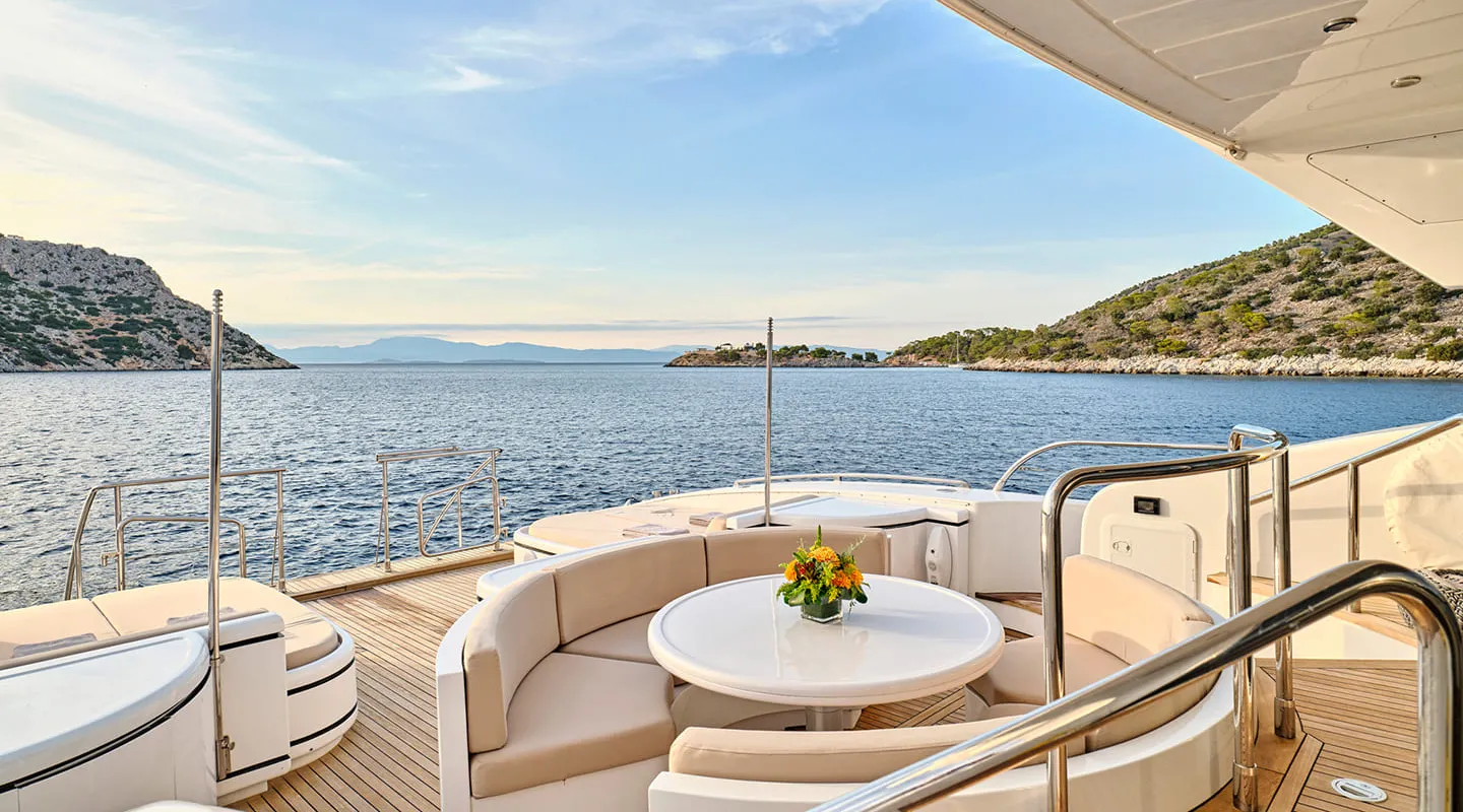 WET PANTHER Aft deck