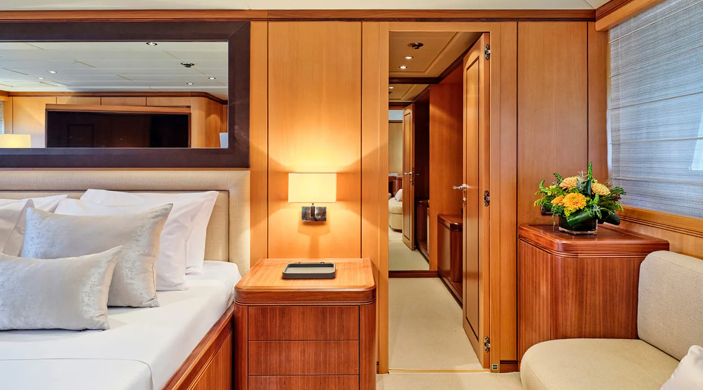 WET PANTHER Master cabin