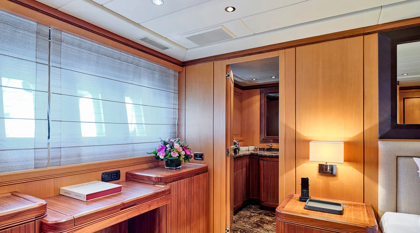 WET PANTHER Master cabin