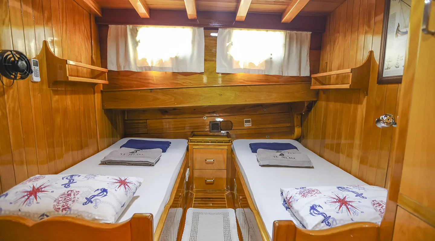 YA SELAM Twin cabin
