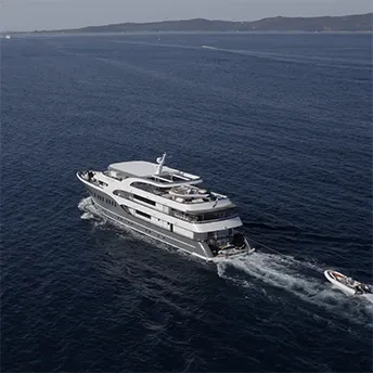 AGAPE ROSE Cruising