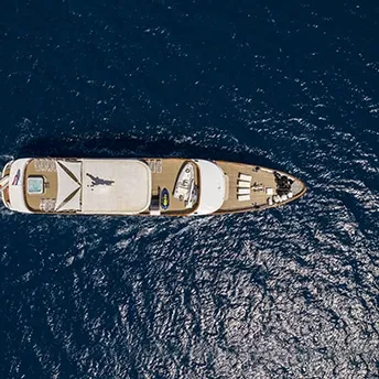 CRISTAL Bow deck