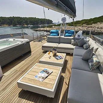 SAN LIMI Flybridge