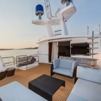 sundeck