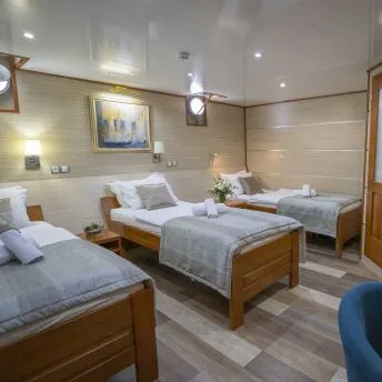 Cabins Karizma